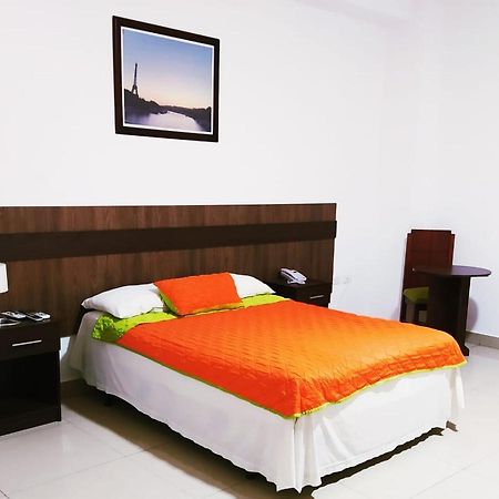 Manta Airport Hotel Luaran gambar